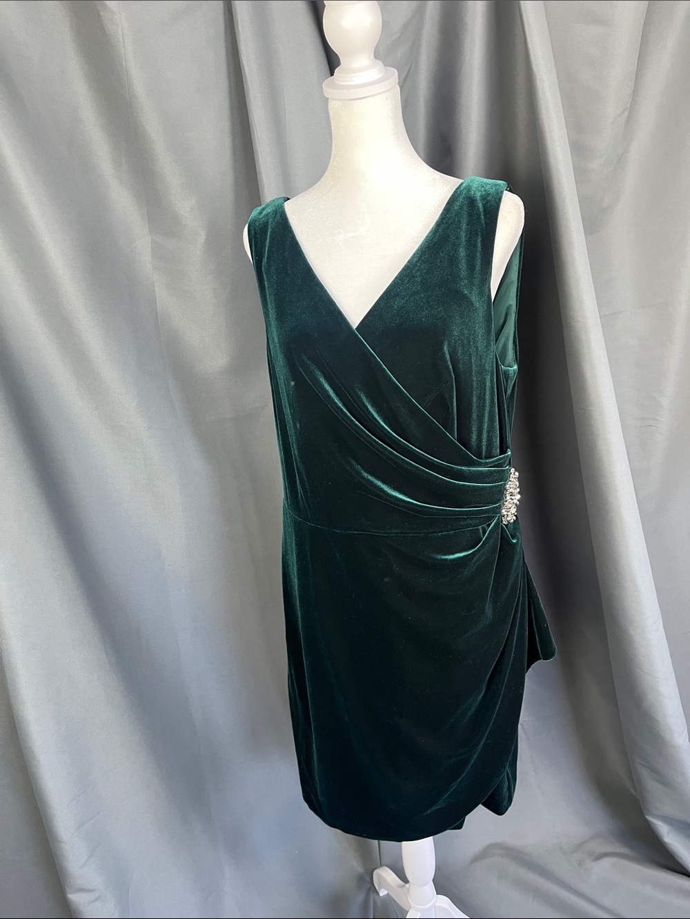 Alex Evenings Deep Emerald Green Velvet Draped Midi Dress